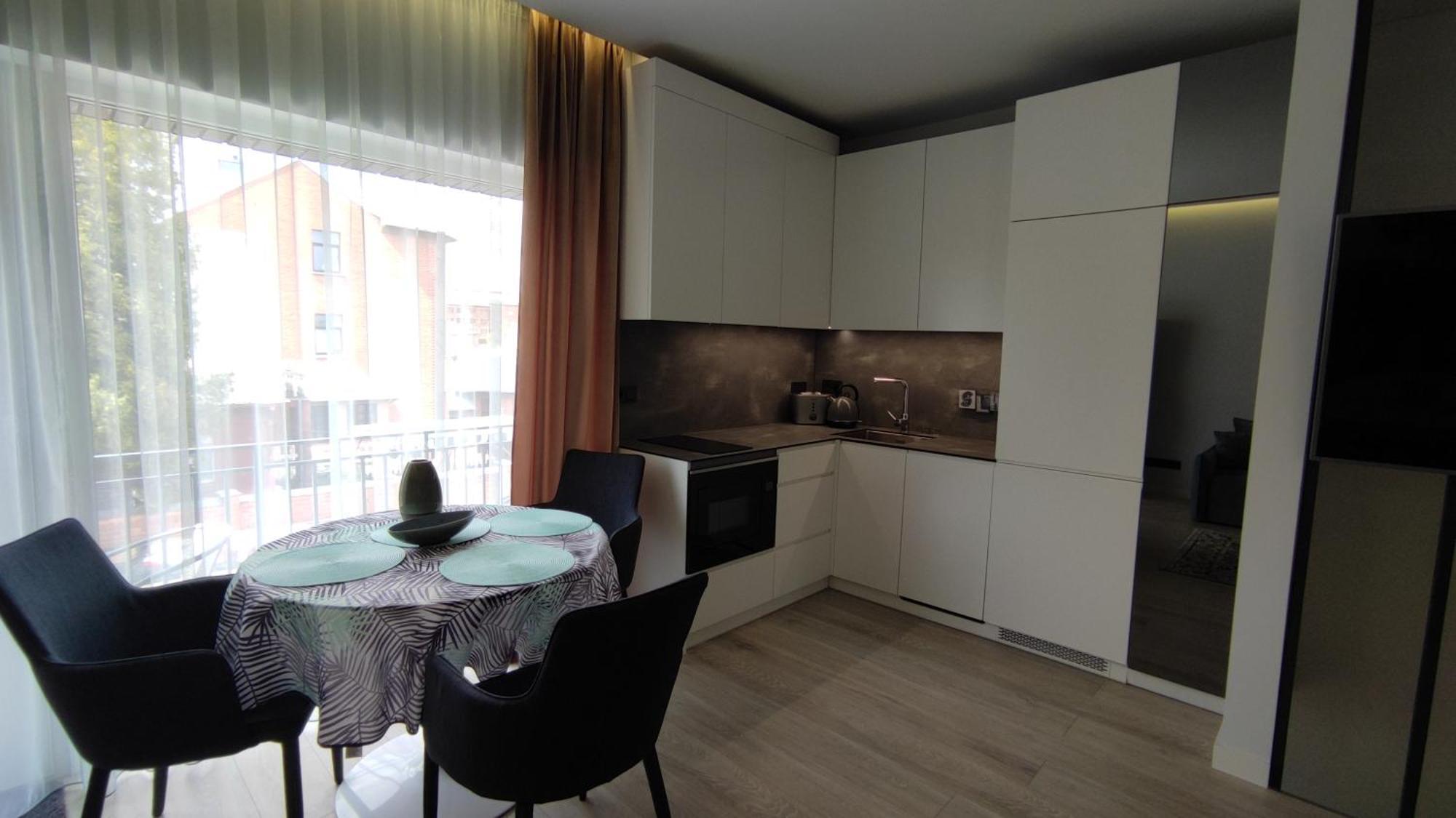 קובנה New J&R Apartment Near Girstutis, Free Private Parking & Self Check-In מראה חיצוני תמונה