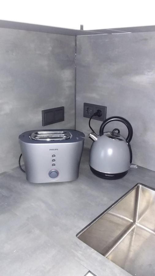 קובנה New J&R Apartment Near Girstutis, Free Private Parking & Self Check-In מראה חיצוני תמונה