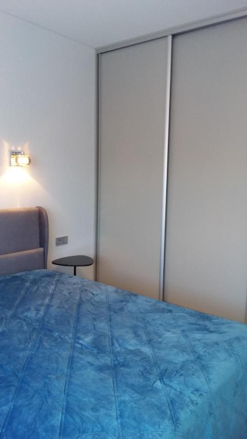 קובנה New J&R Apartment Near Girstutis, Free Private Parking & Self Check-In מראה חיצוני תמונה