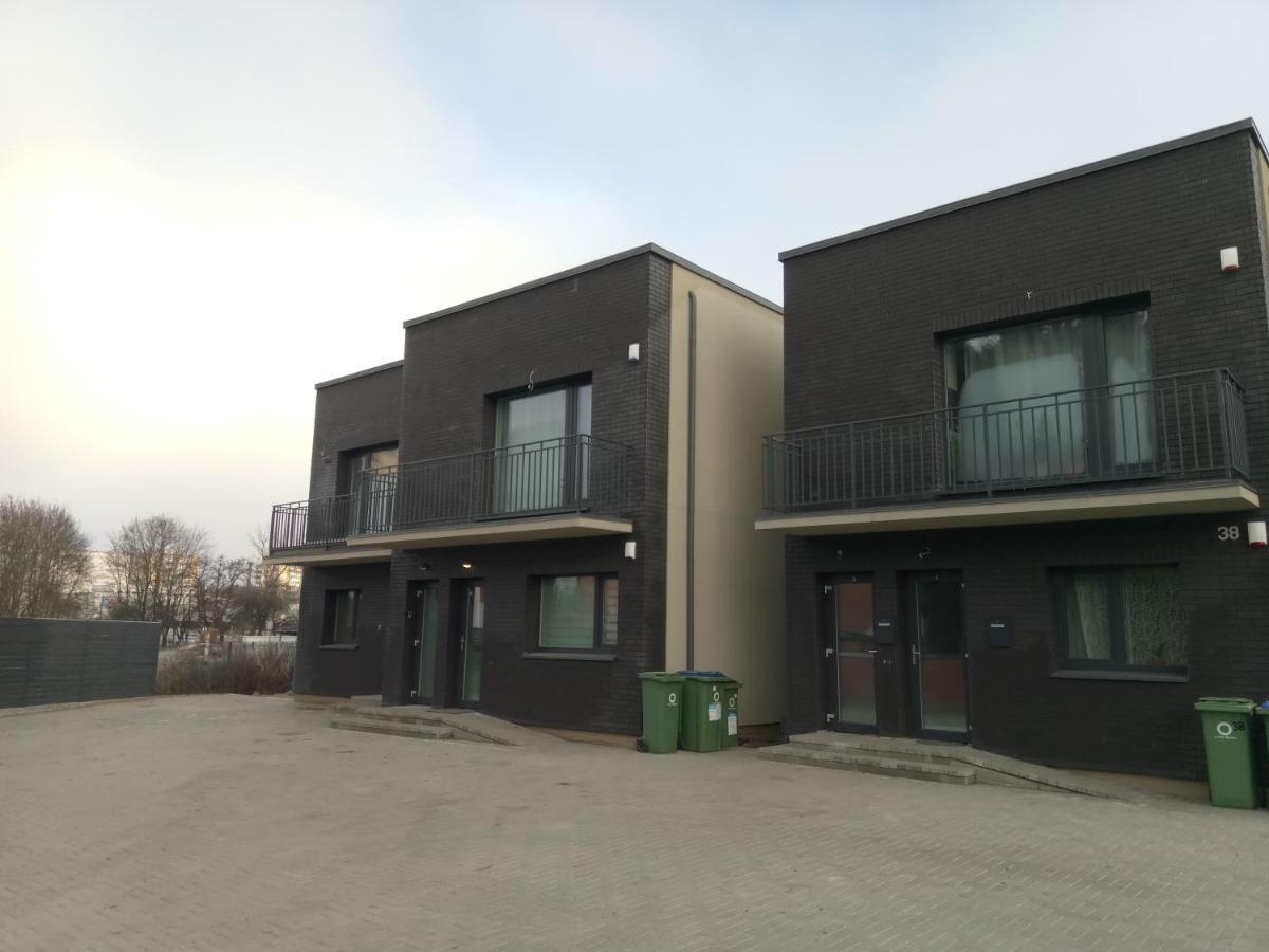 קובנה New J&R Apartment Near Girstutis, Free Private Parking & Self Check-In מראה חיצוני תמונה